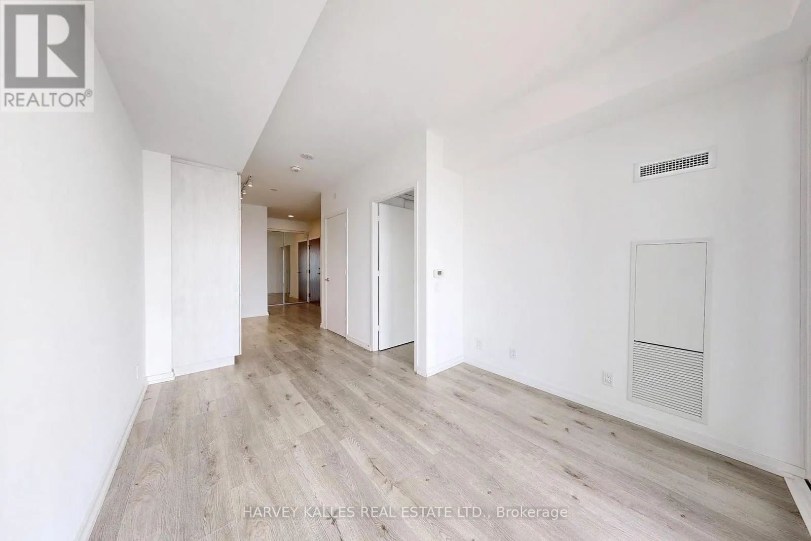 2807 - 7890 JANE STREET