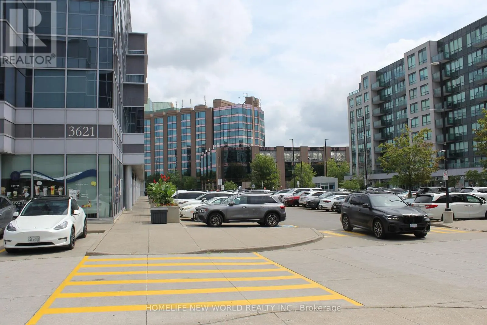 206 - 3621 HIGHWAY 7 E