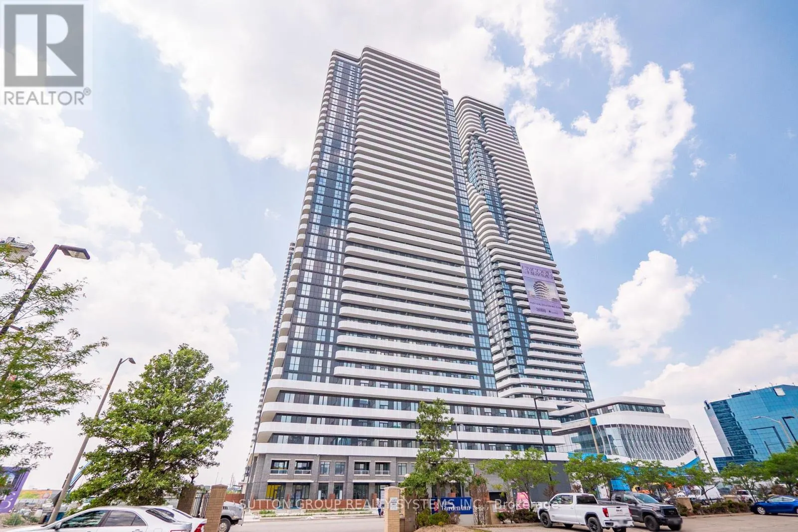 1502 - 28 INTERCHANGE WAY