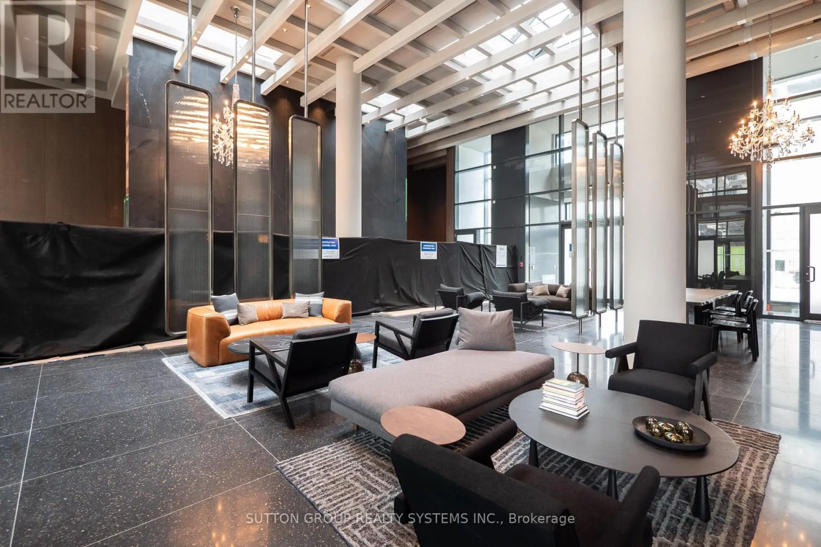 1502 - 28 INTERCHANGE WAY