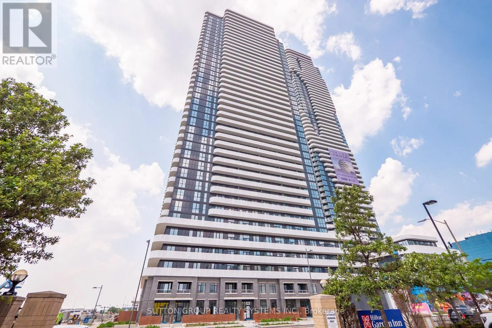 1502 - 28 INTERCHANGE WAY