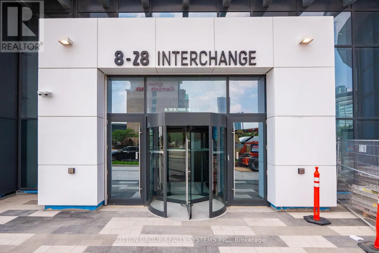 1502 - 28 INTERCHANGE WAY