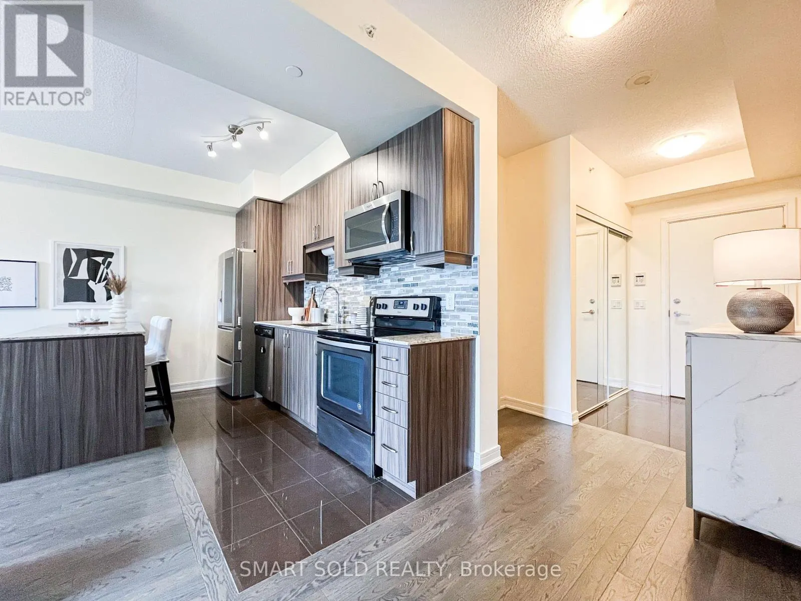 716 - 9191 YONGE STREET