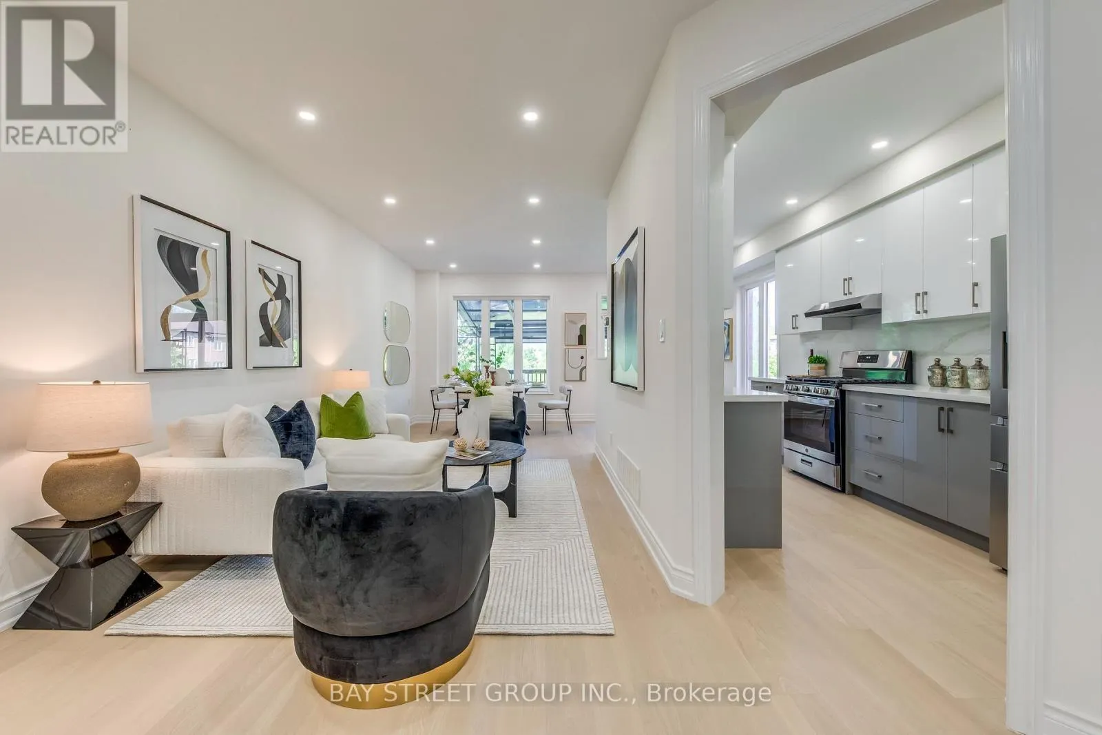 65 - 8 TOWNWOOD DRIVE