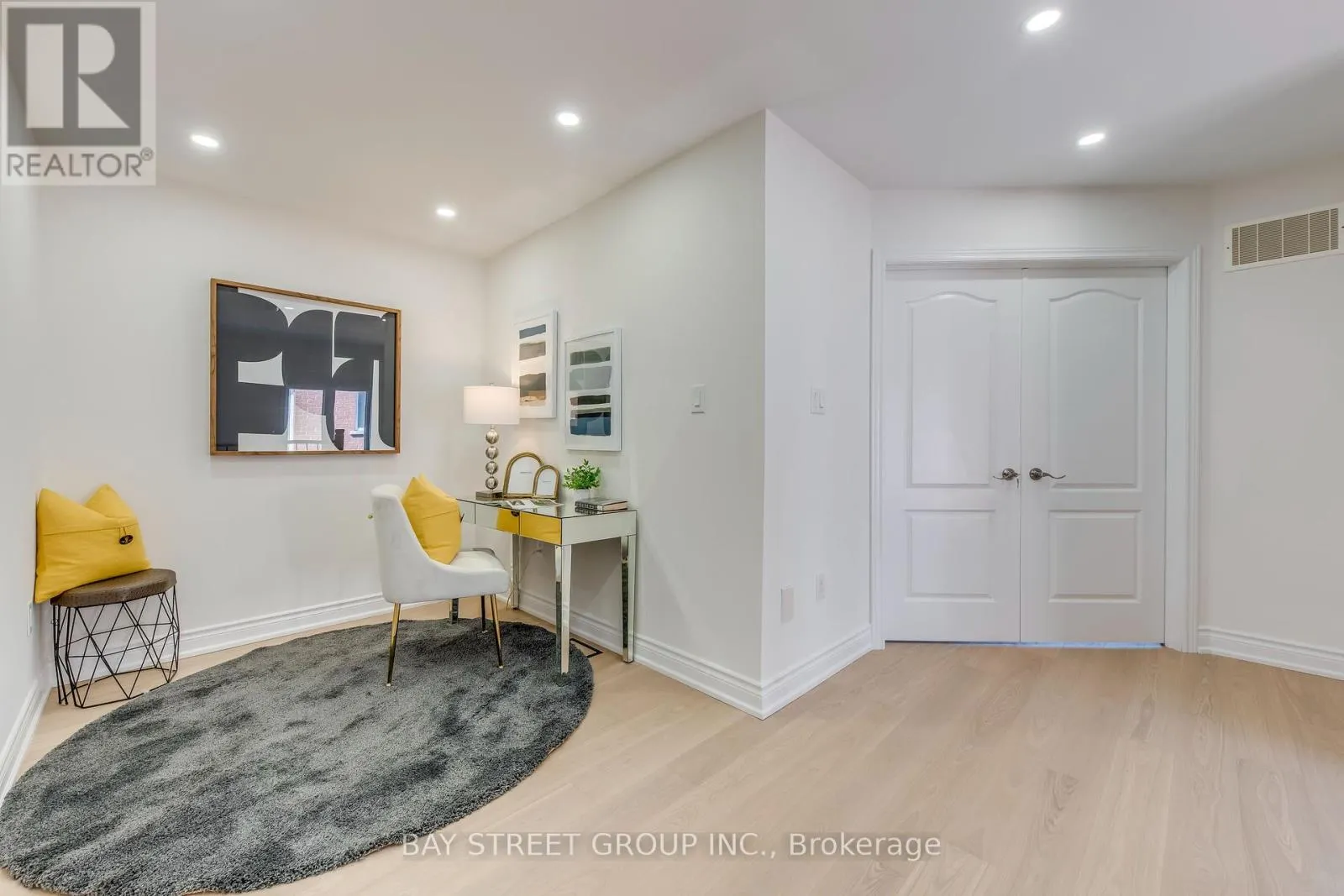 65 - 8 TOWNWOOD DRIVE