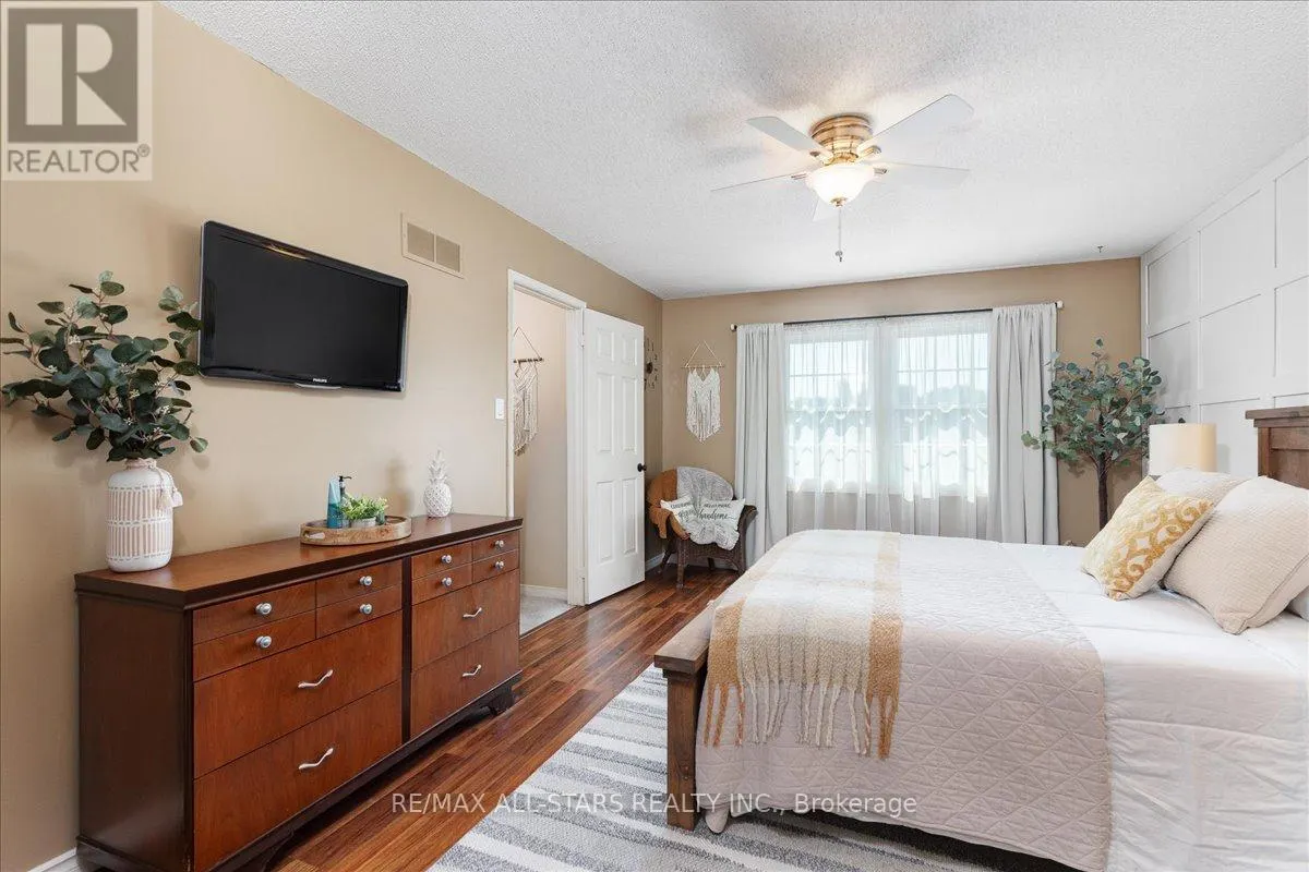 15 AILSA DRIVE