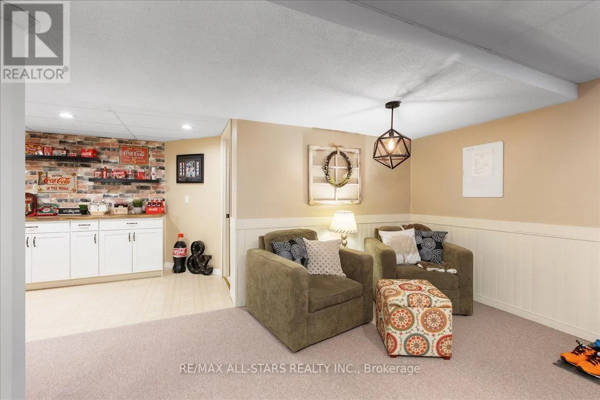 15 AILSA DRIVE
