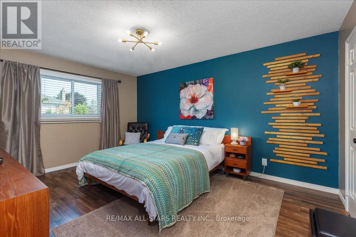 15 AILSA DRIVE