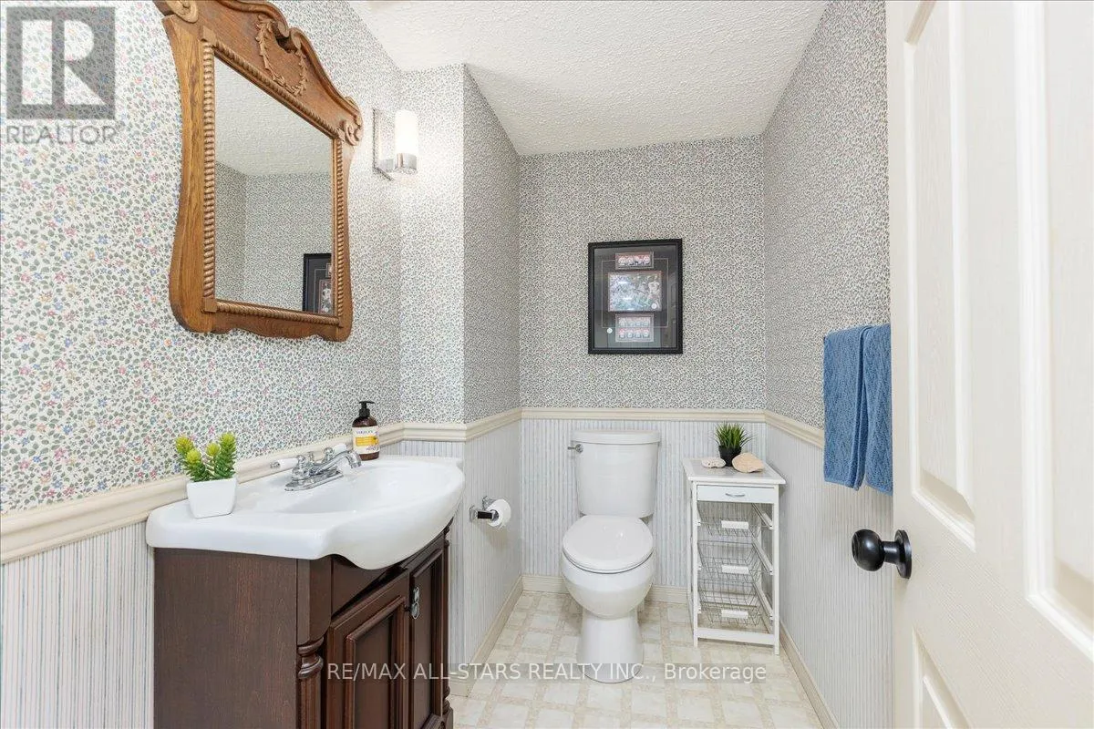 15 AILSA DRIVE