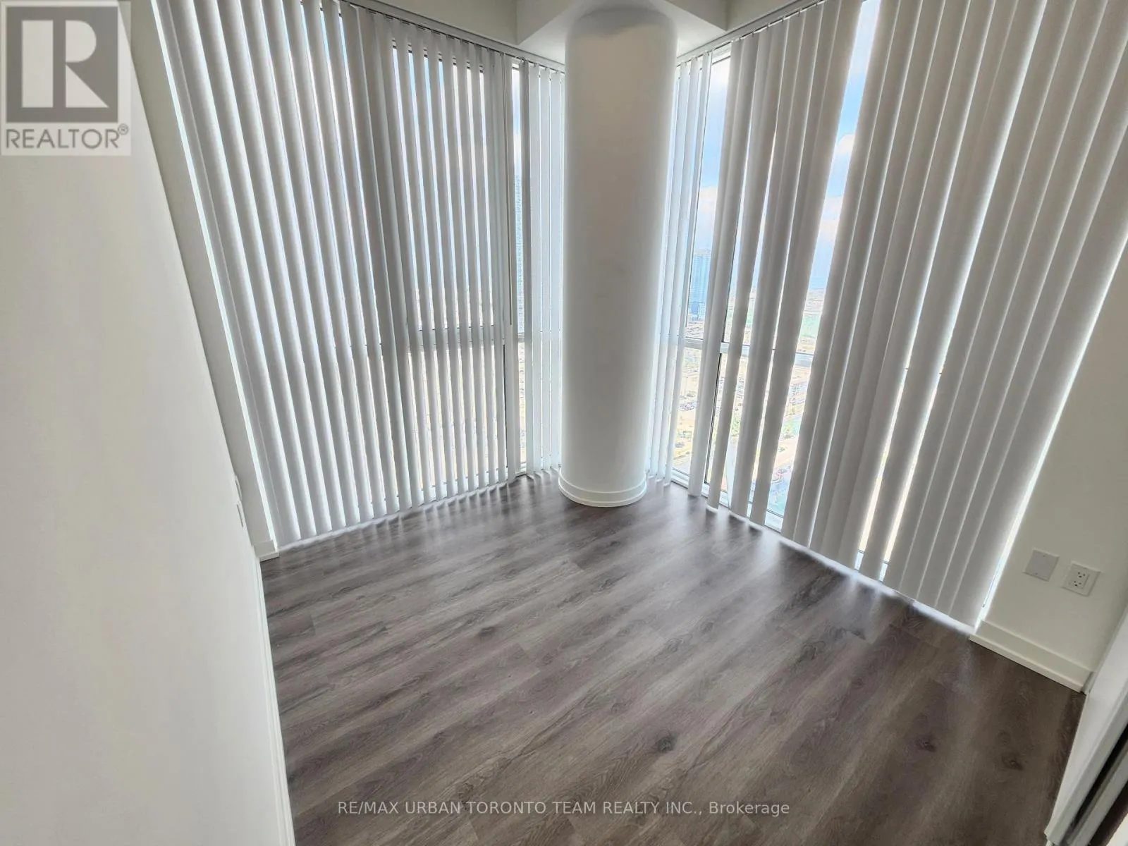 3105 - 28 INTERCHANGE WAY
