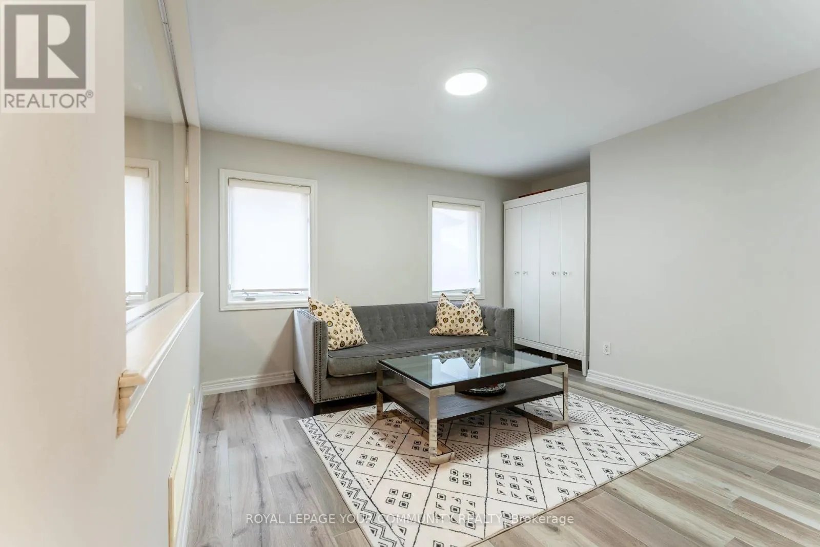 339 THOMAS COOK AVENUE
