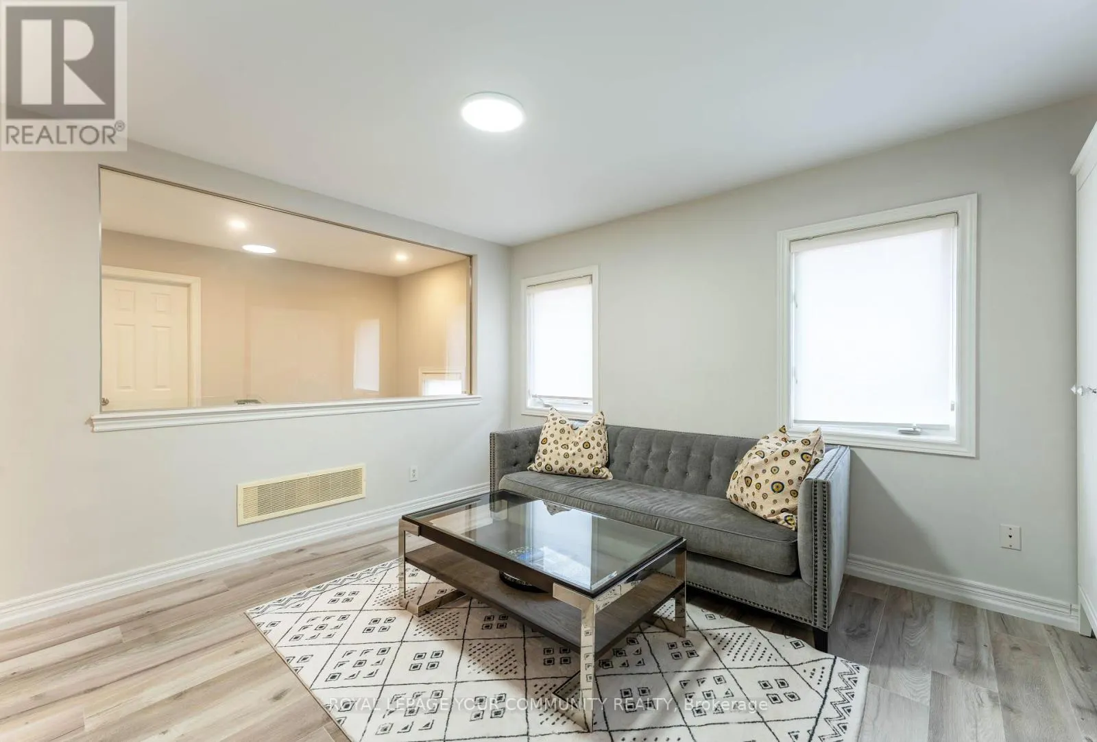 339 THOMAS COOK AVENUE