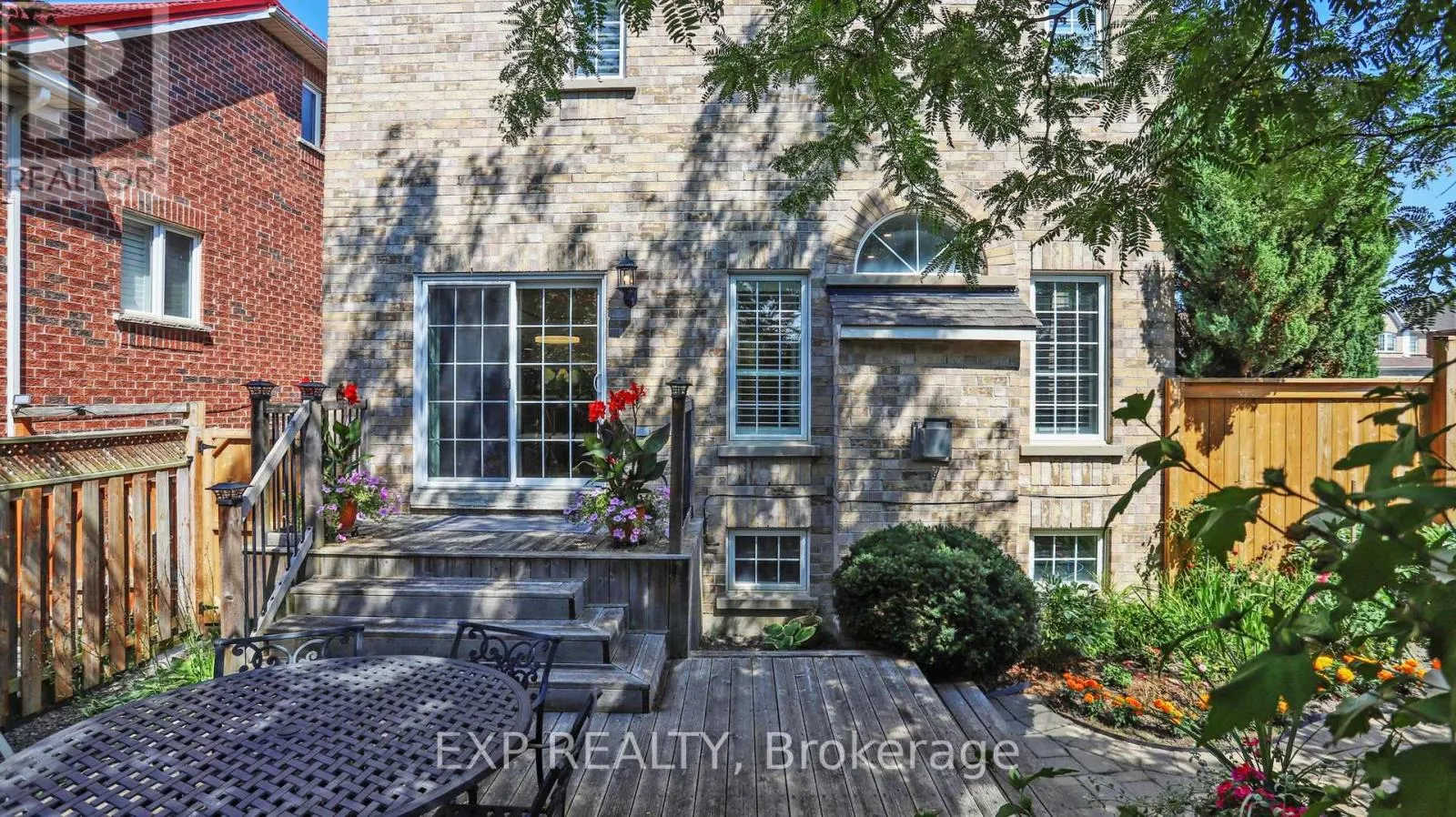 802 WALSH COURT