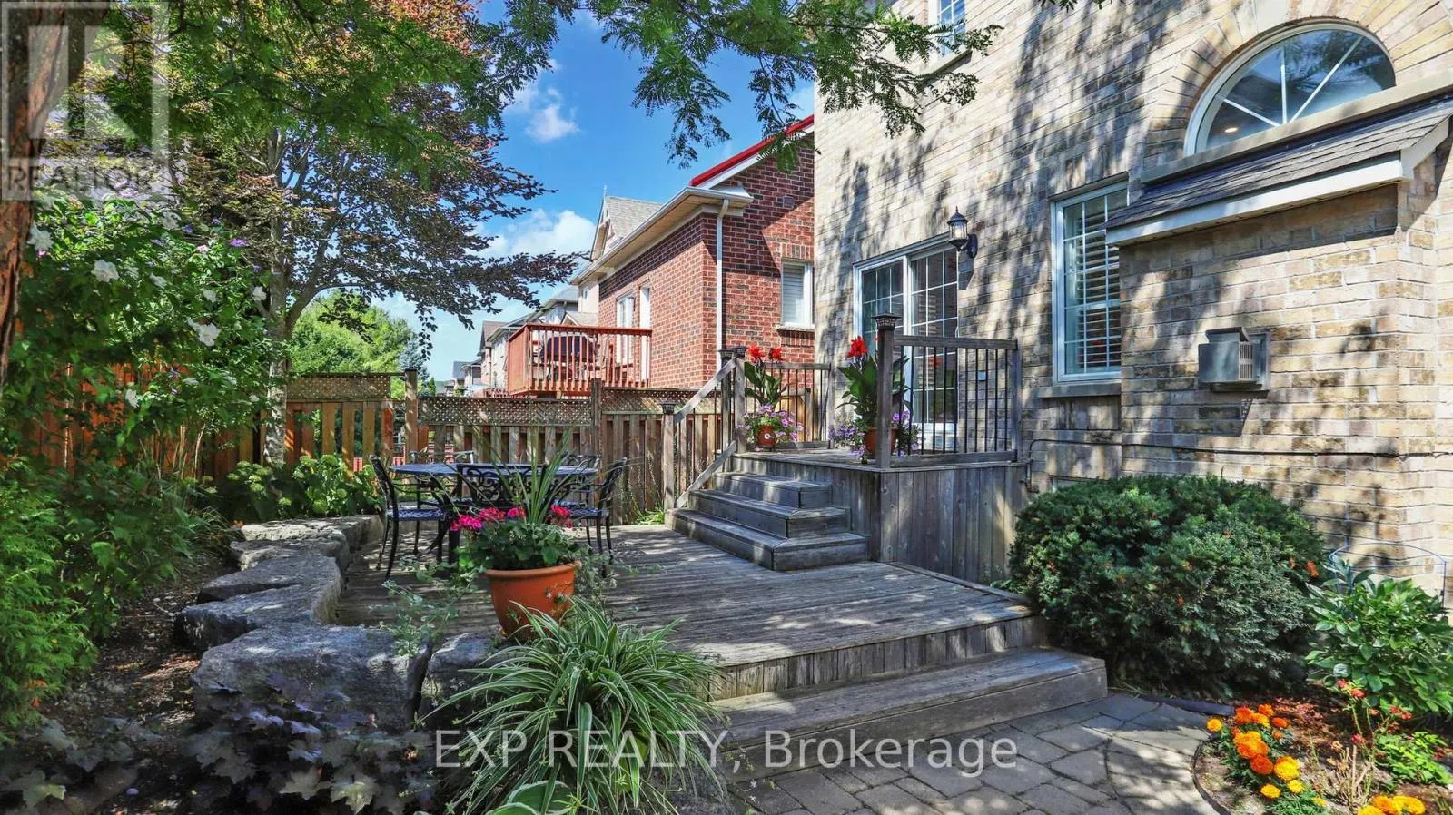 802 WALSH COURT