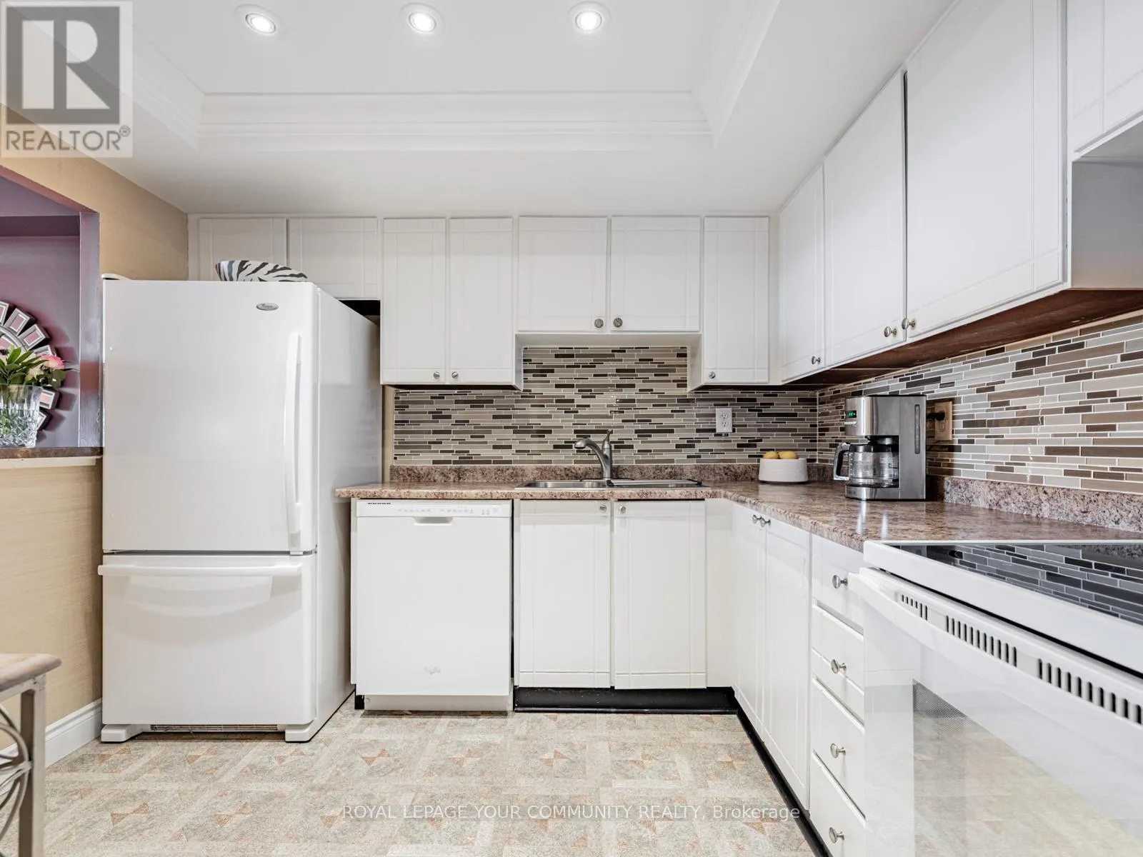 508 - 7811 YONGE STREET