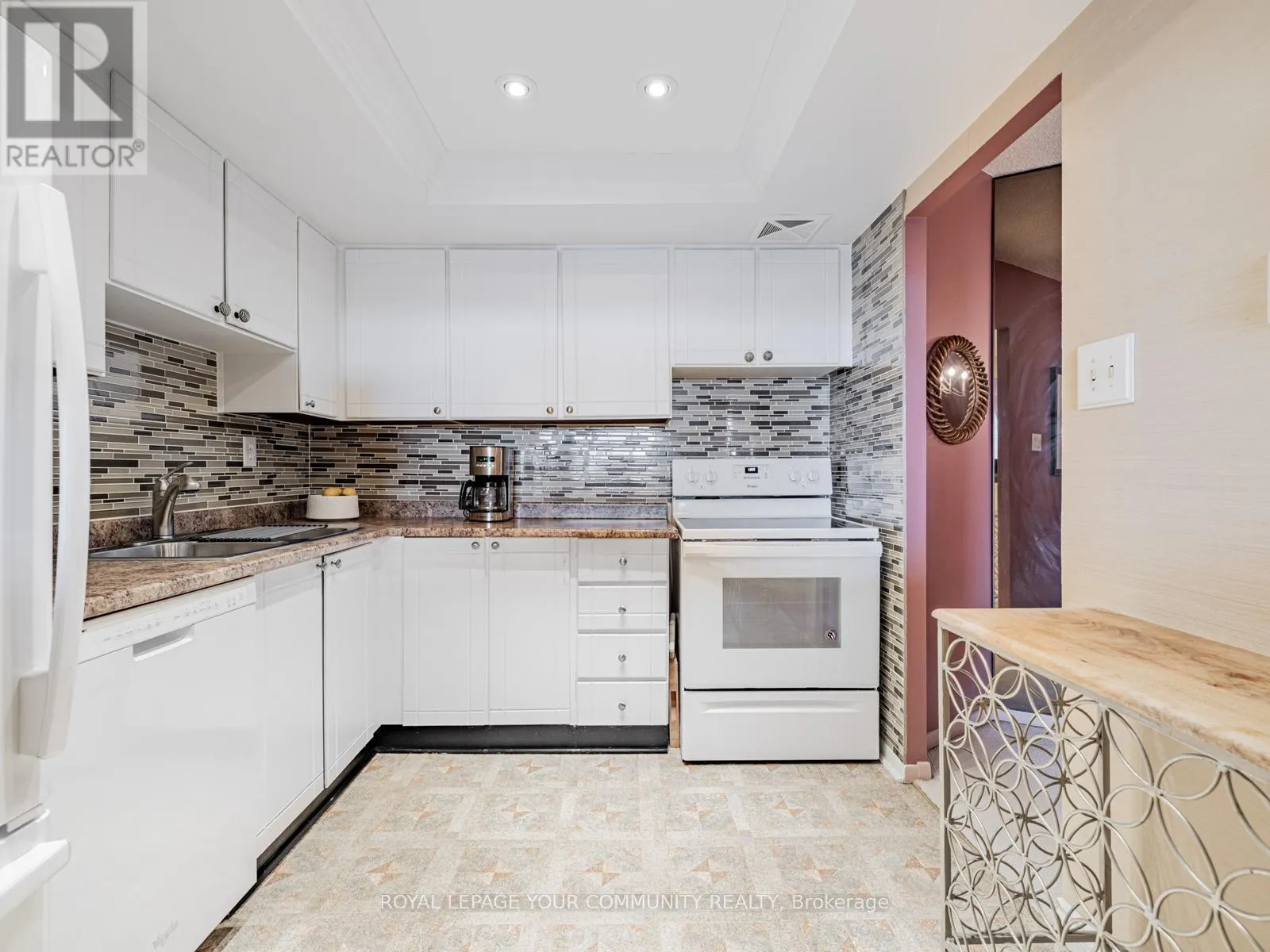 508 - 7811 YONGE STREET