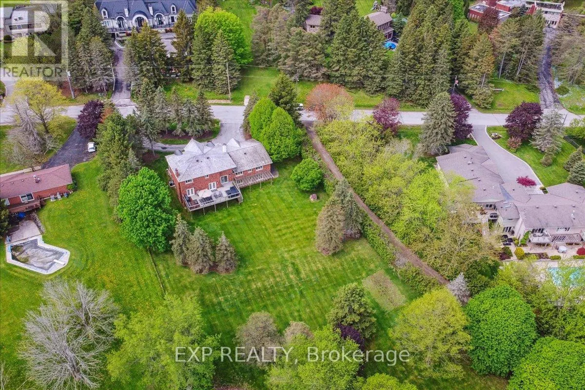 71 MANITOU DRIVE