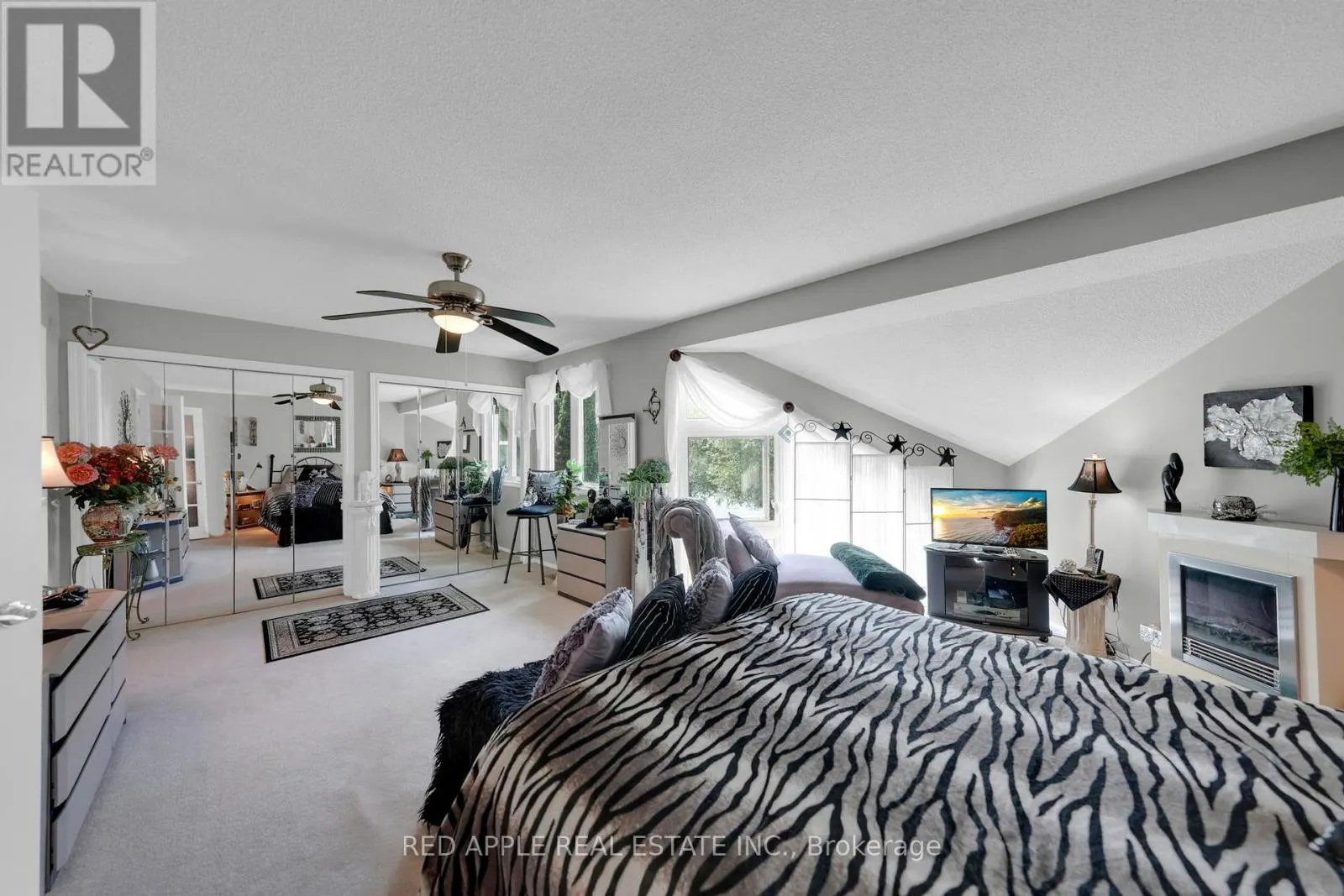12 DAVY POINT CIRCLE