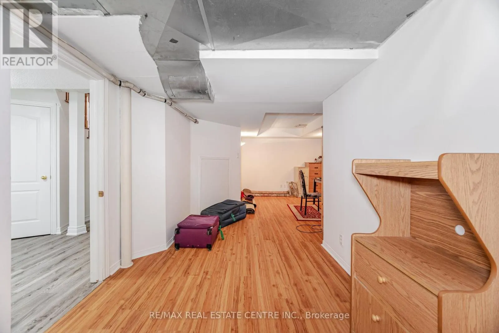 24 FUTURA AVENUE