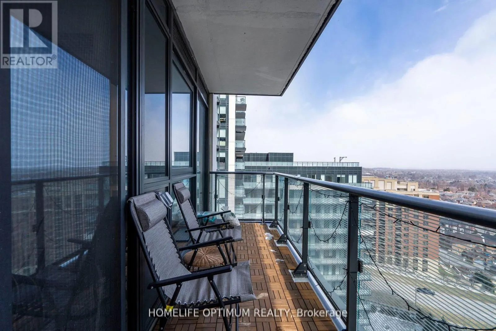 1704 - 95 ONEIDA CRESCENT