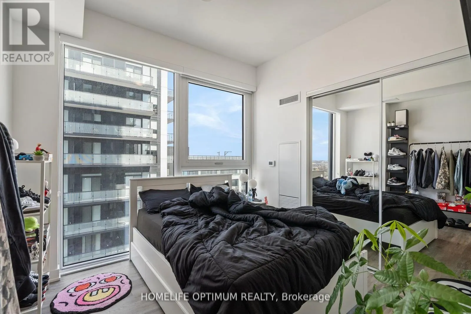 1704 - 95 ONEIDA CRESCENT