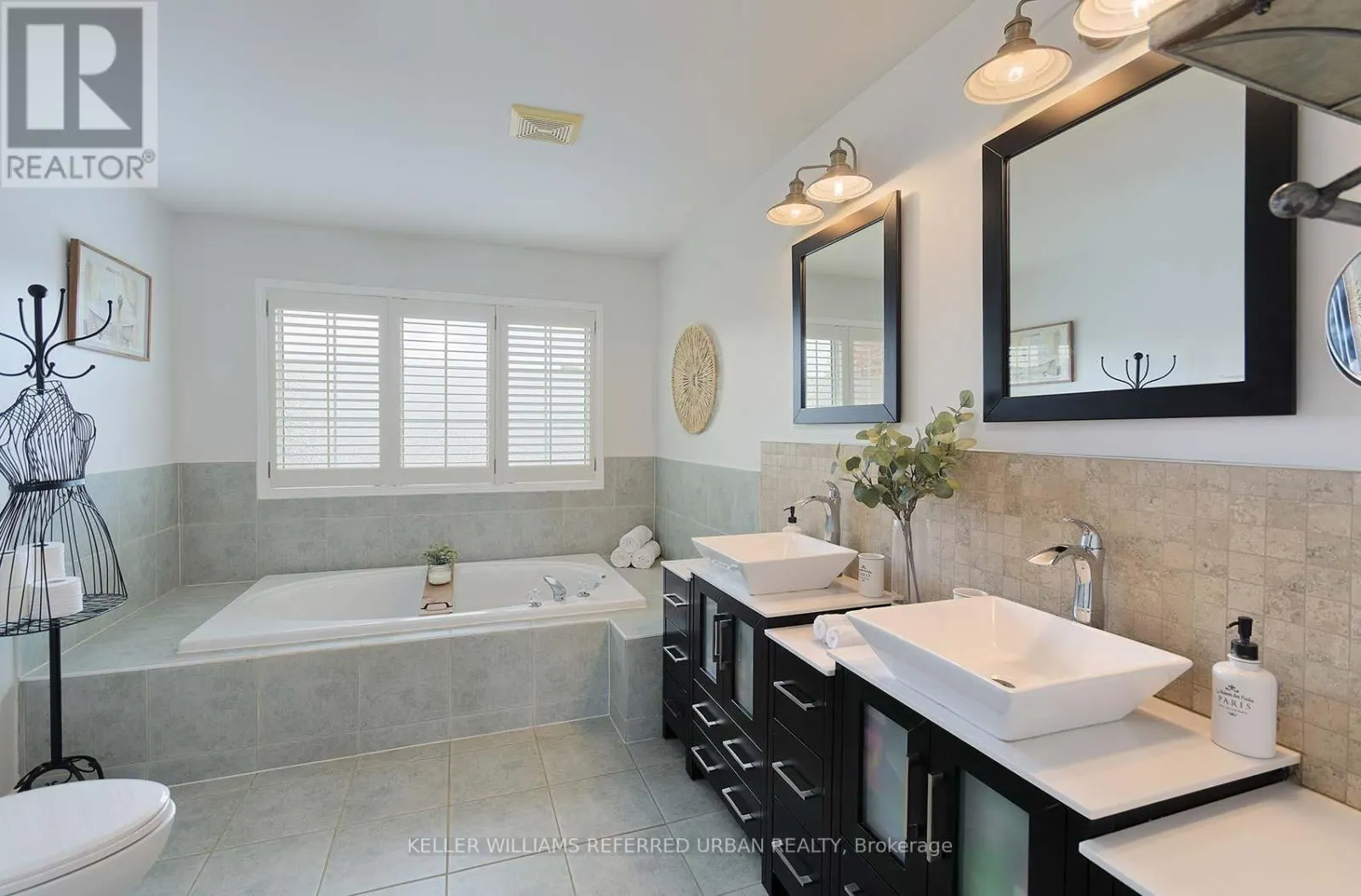 466 SILKEN LAUMANN DRIVE