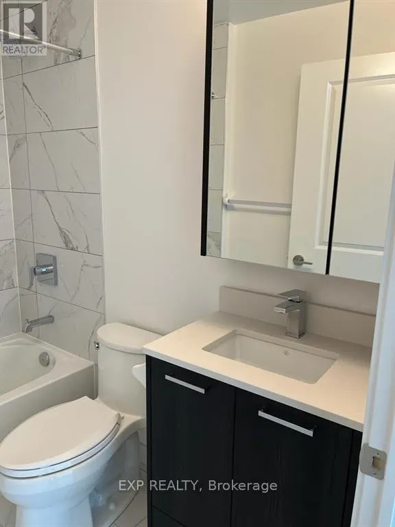 1101 - 120 EAGLE ROCK WAY