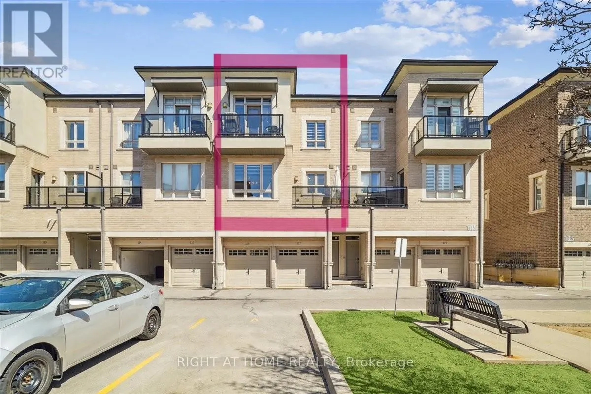14 - 105 KAYLA CRESCENT
