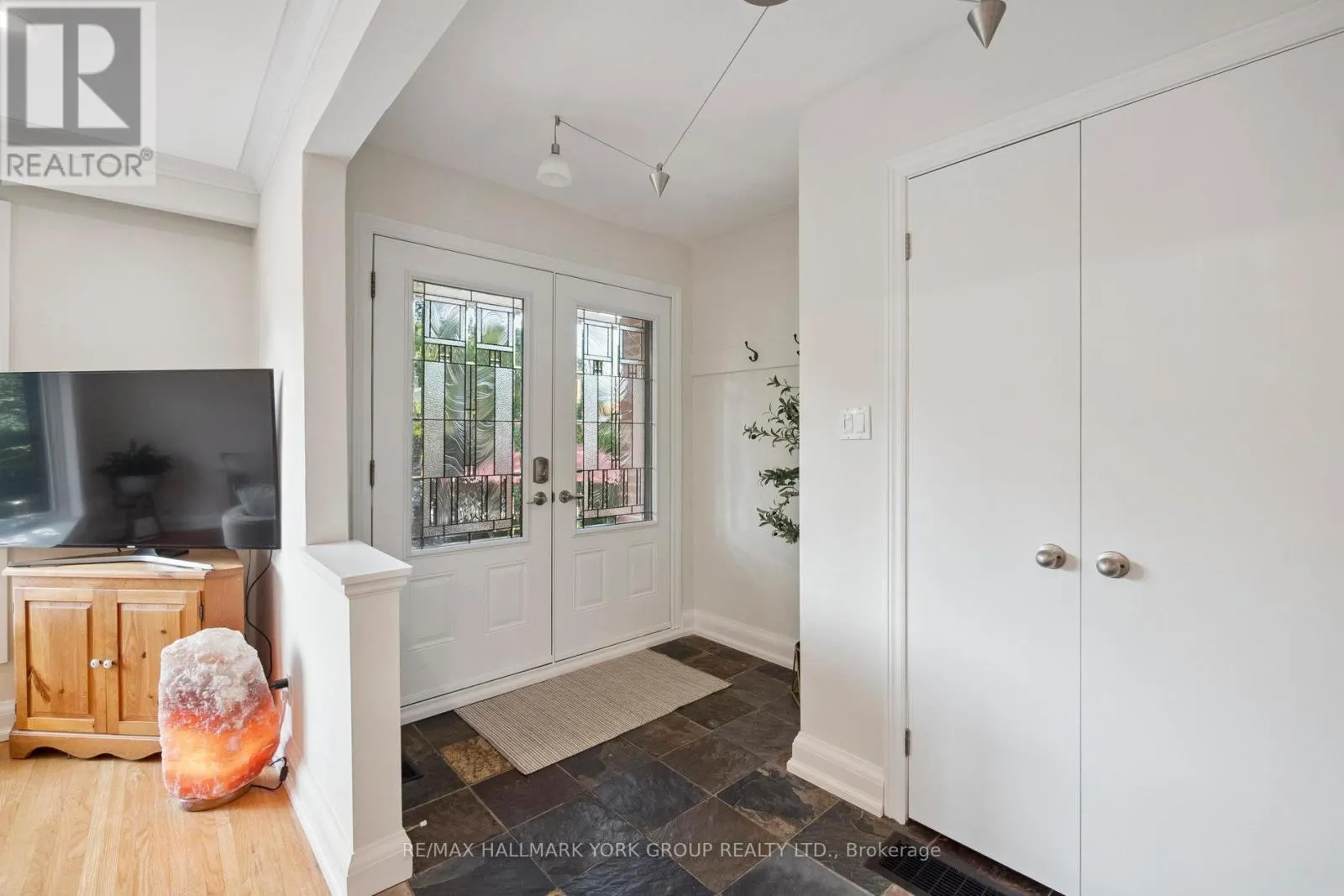 172 ALTAMIRA ROAD