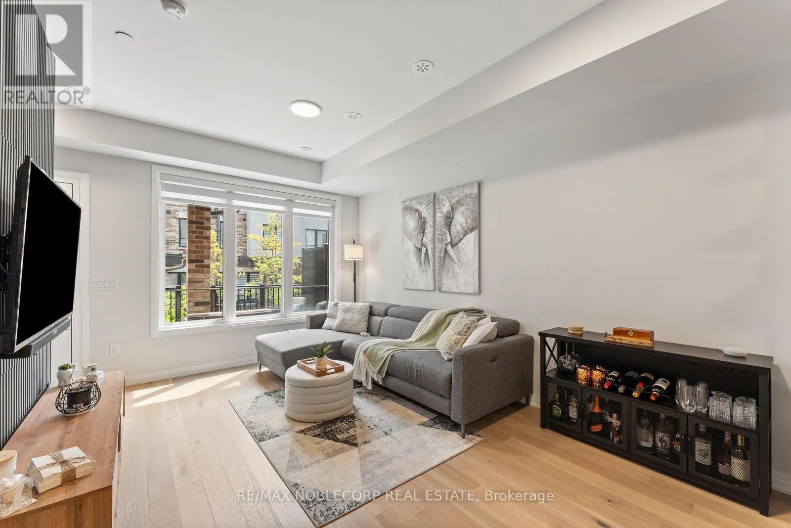 5 - 40 BAYNES WAY