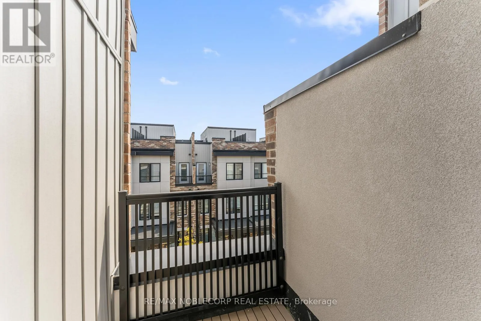 5 - 40 BAYNES WAY