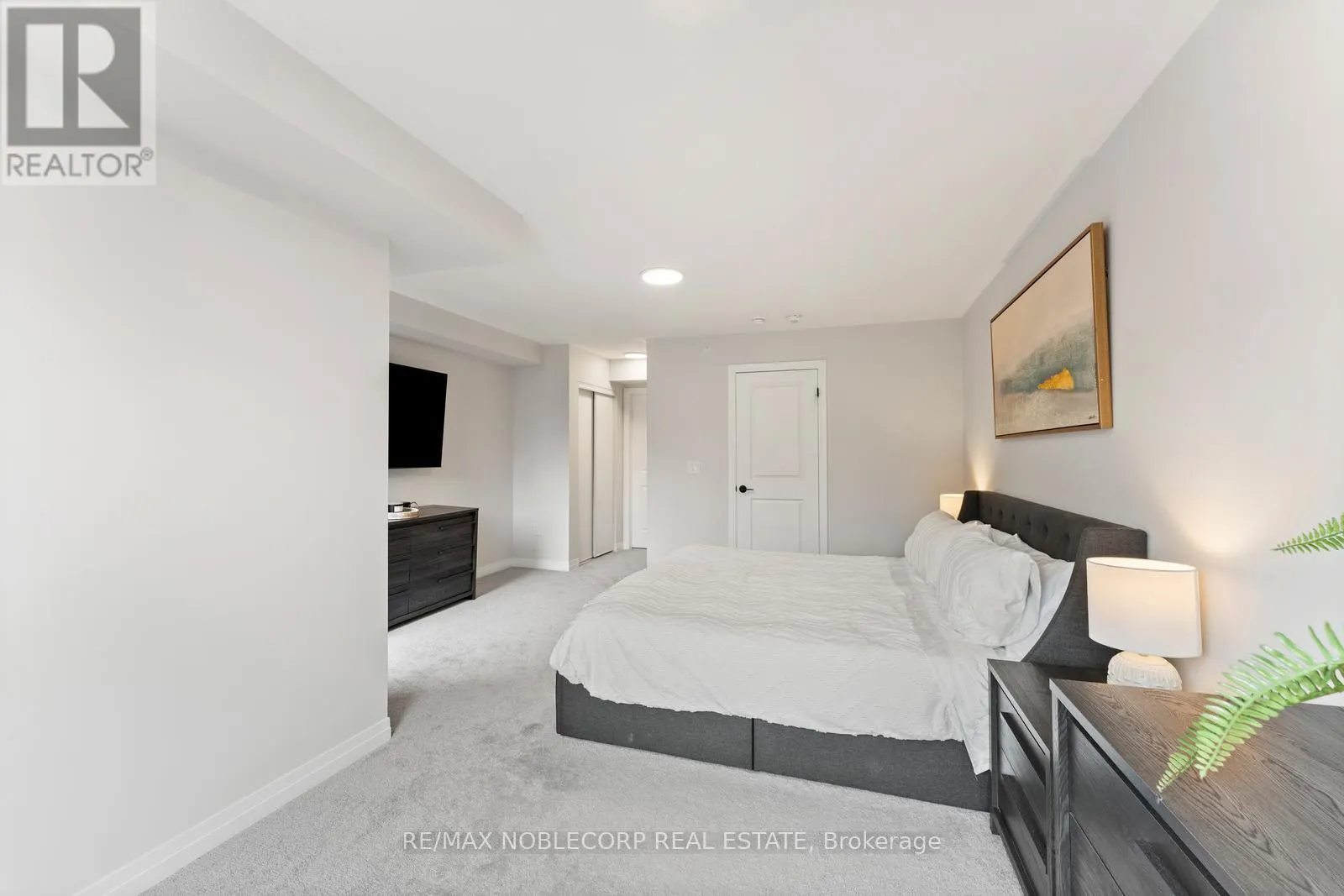 5 - 40 BAYNES WAY