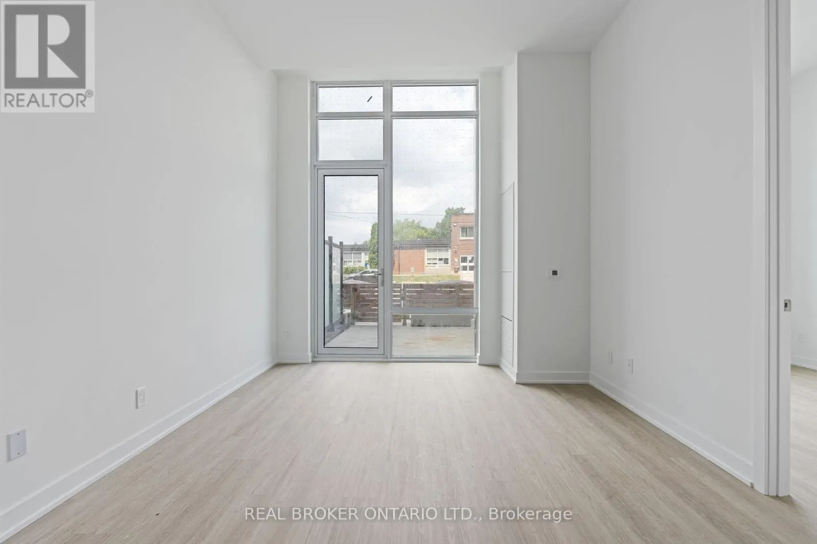 104 - 8188 YONGE STREET