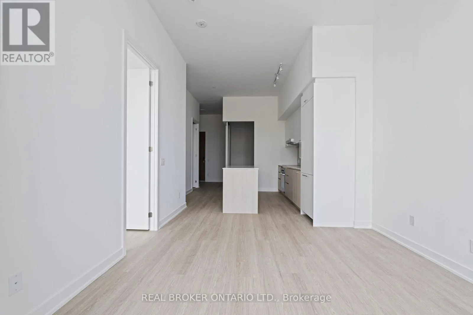 104 - 8188 YONGE STREET
