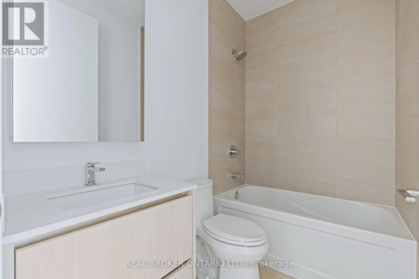 104 - 8188 YONGE STREET
