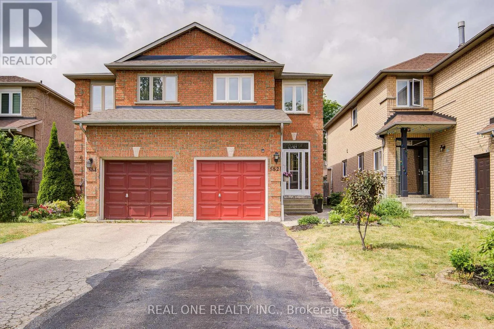 582 WILLOWICK DRIVE