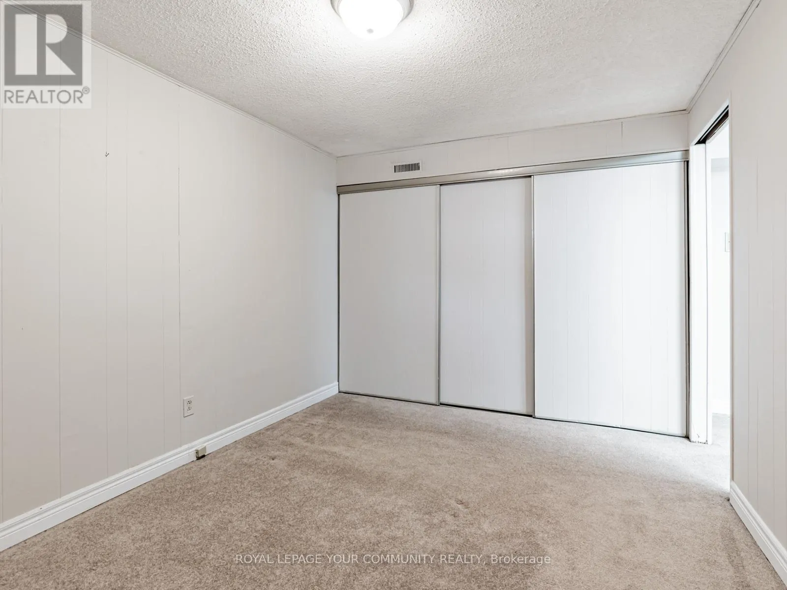 1 THORNY BRAE DRIVE