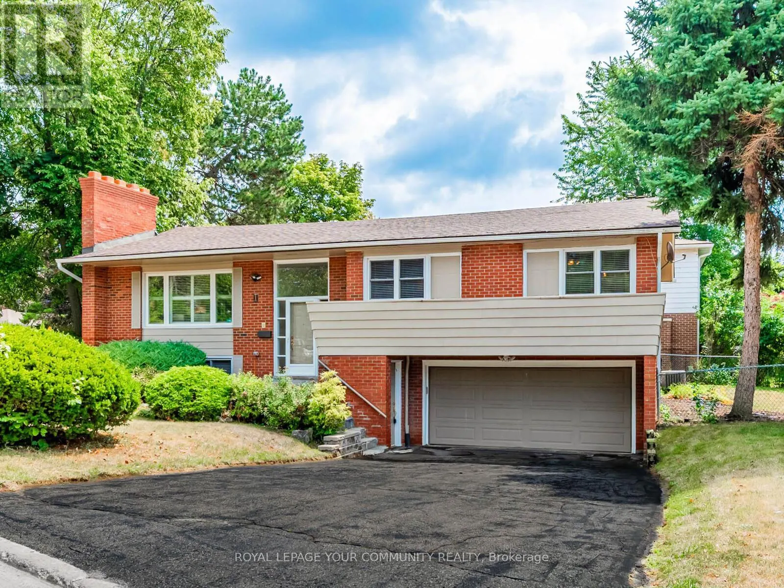 1 THORNY BRAE DRIVE