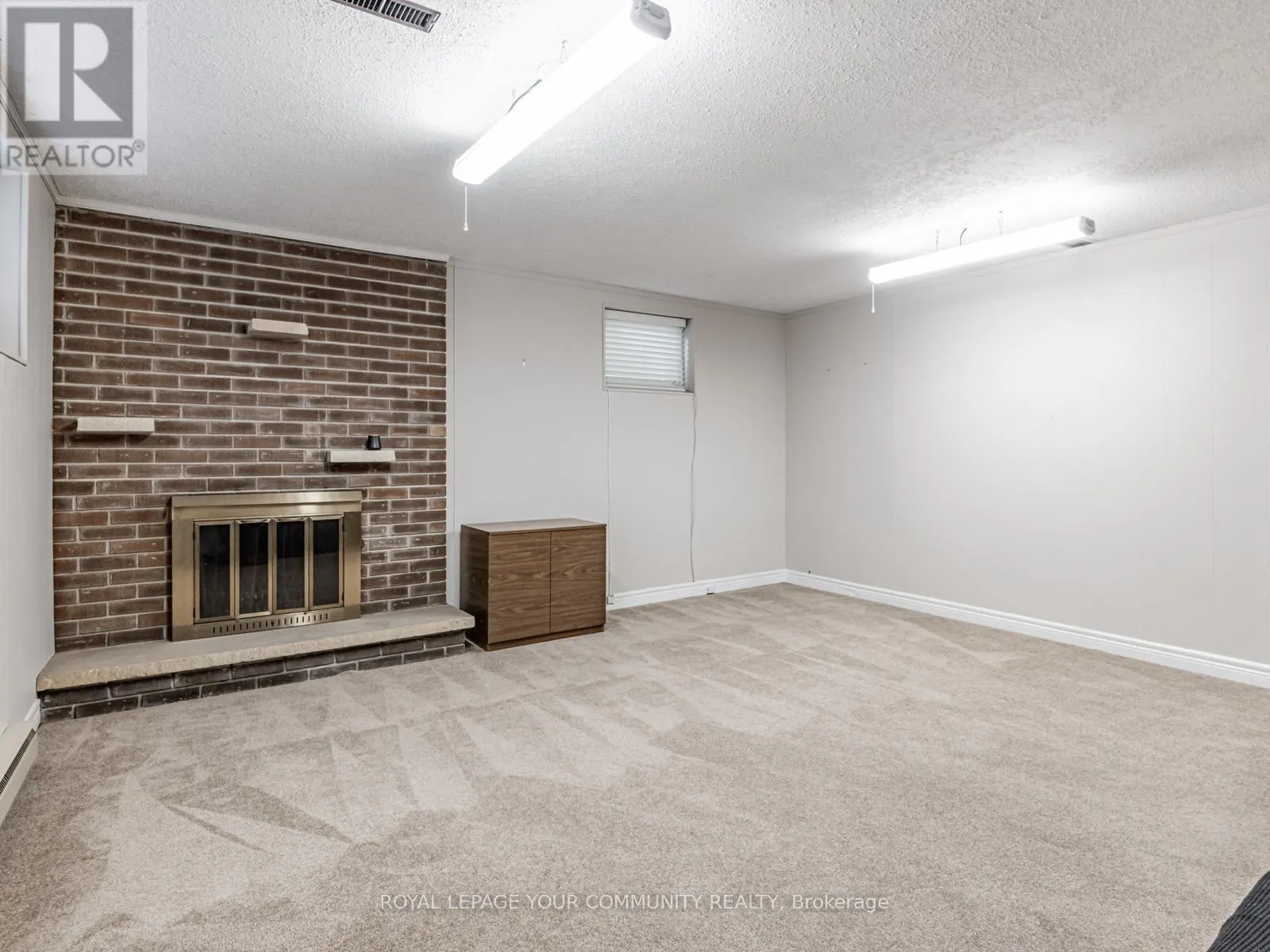 1 THORNY BRAE DRIVE