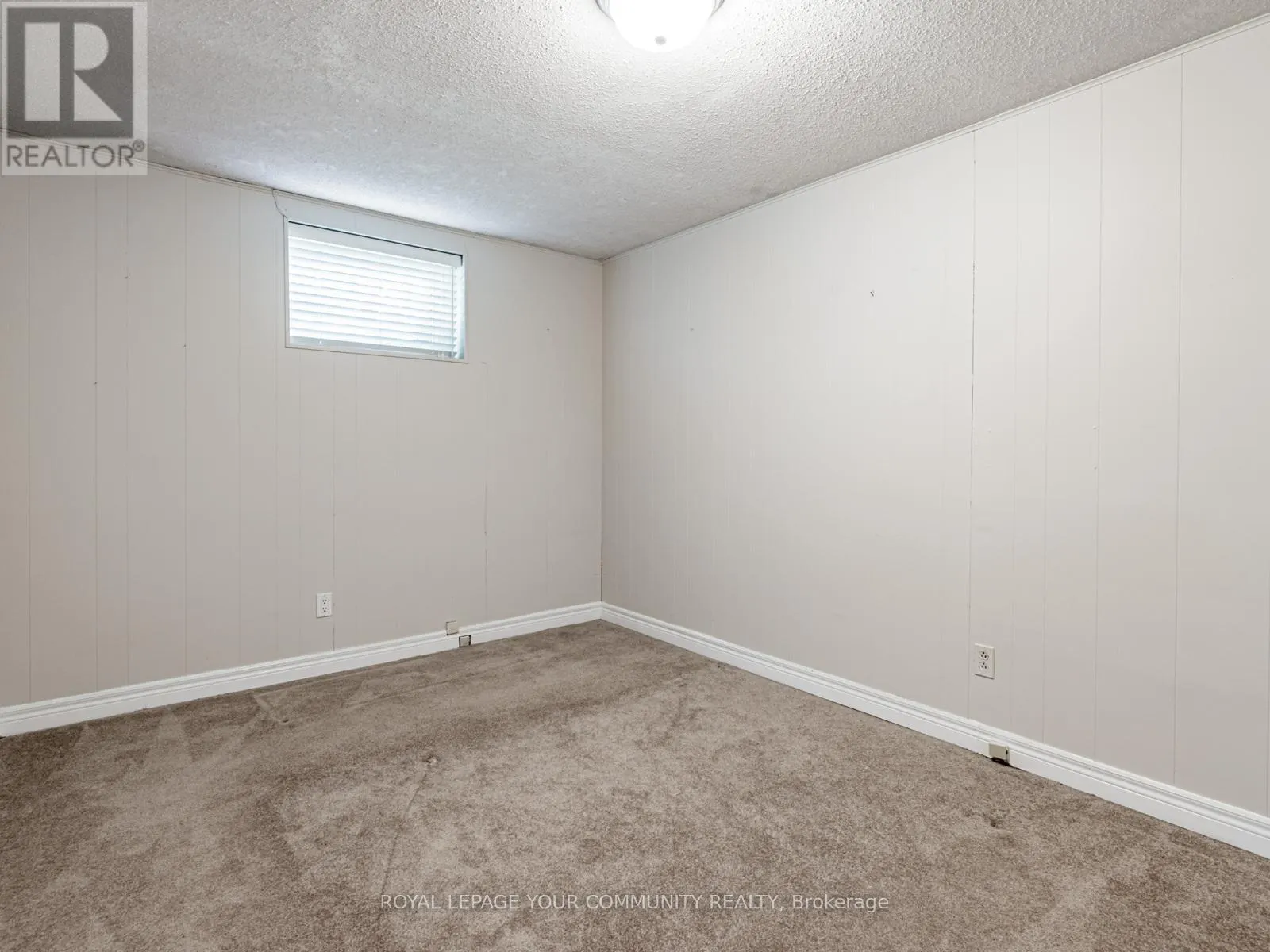 1 THORNY BRAE DRIVE