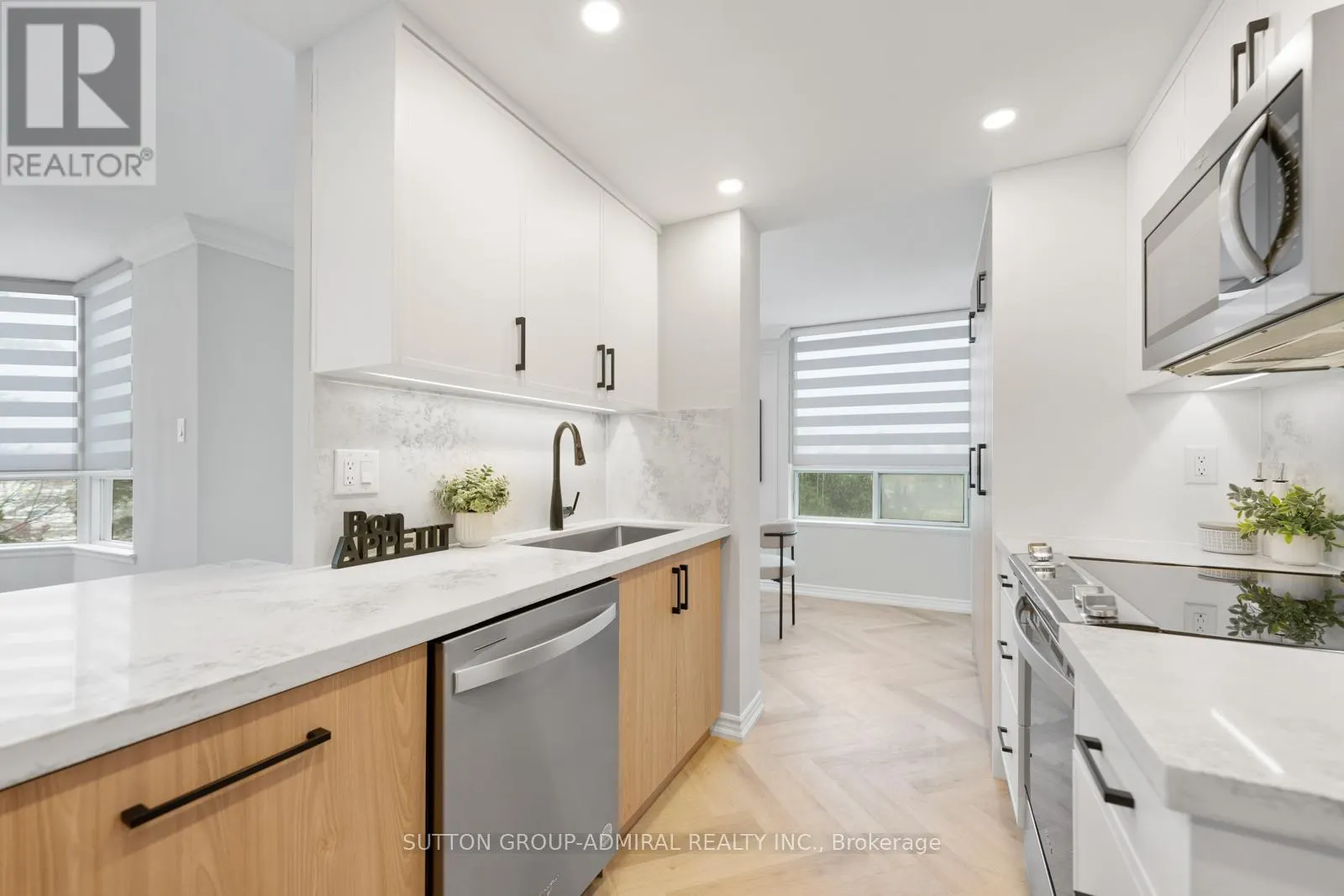 304 - 7 TOWNSGATE DRIVE