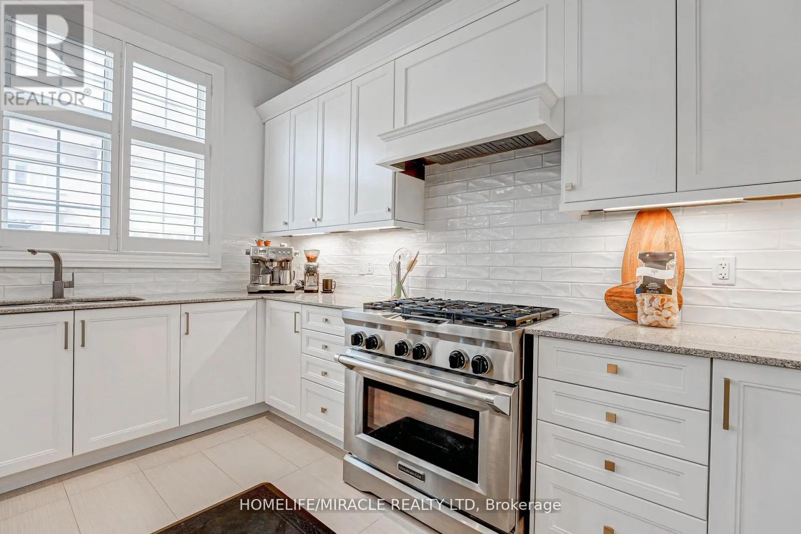 2 STANTON AVENUE