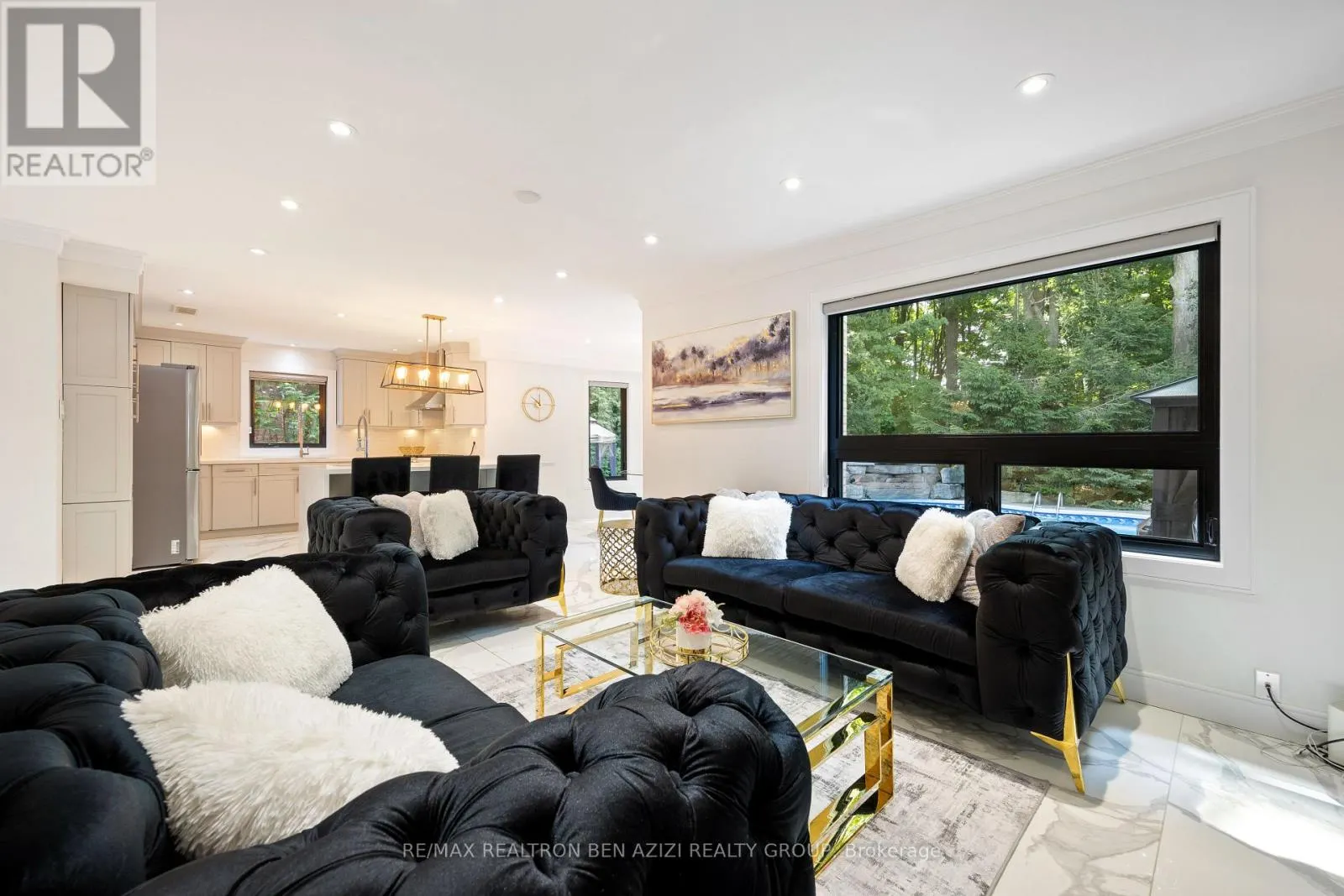 78 CHARING CRESCENT