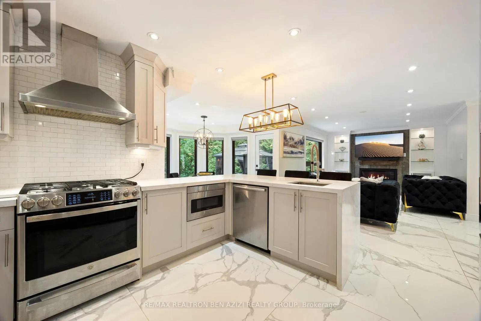78 CHARING CRESCENT