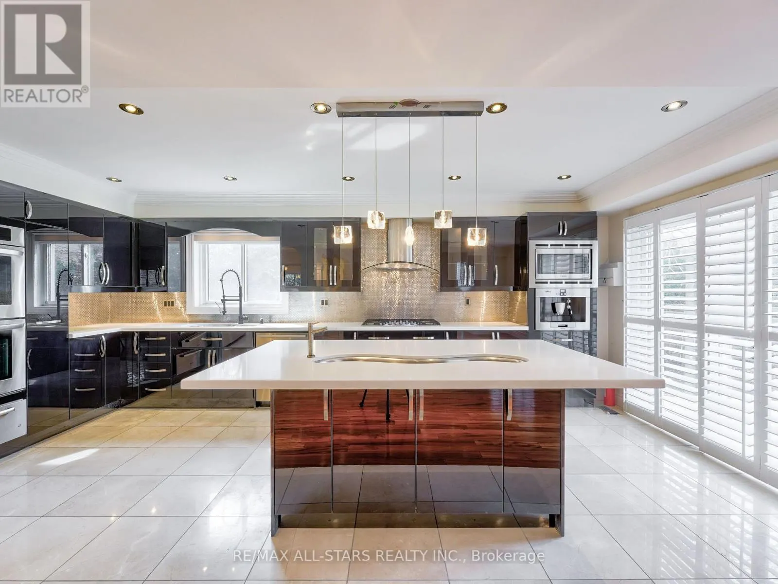 2227 RODICK ROAD