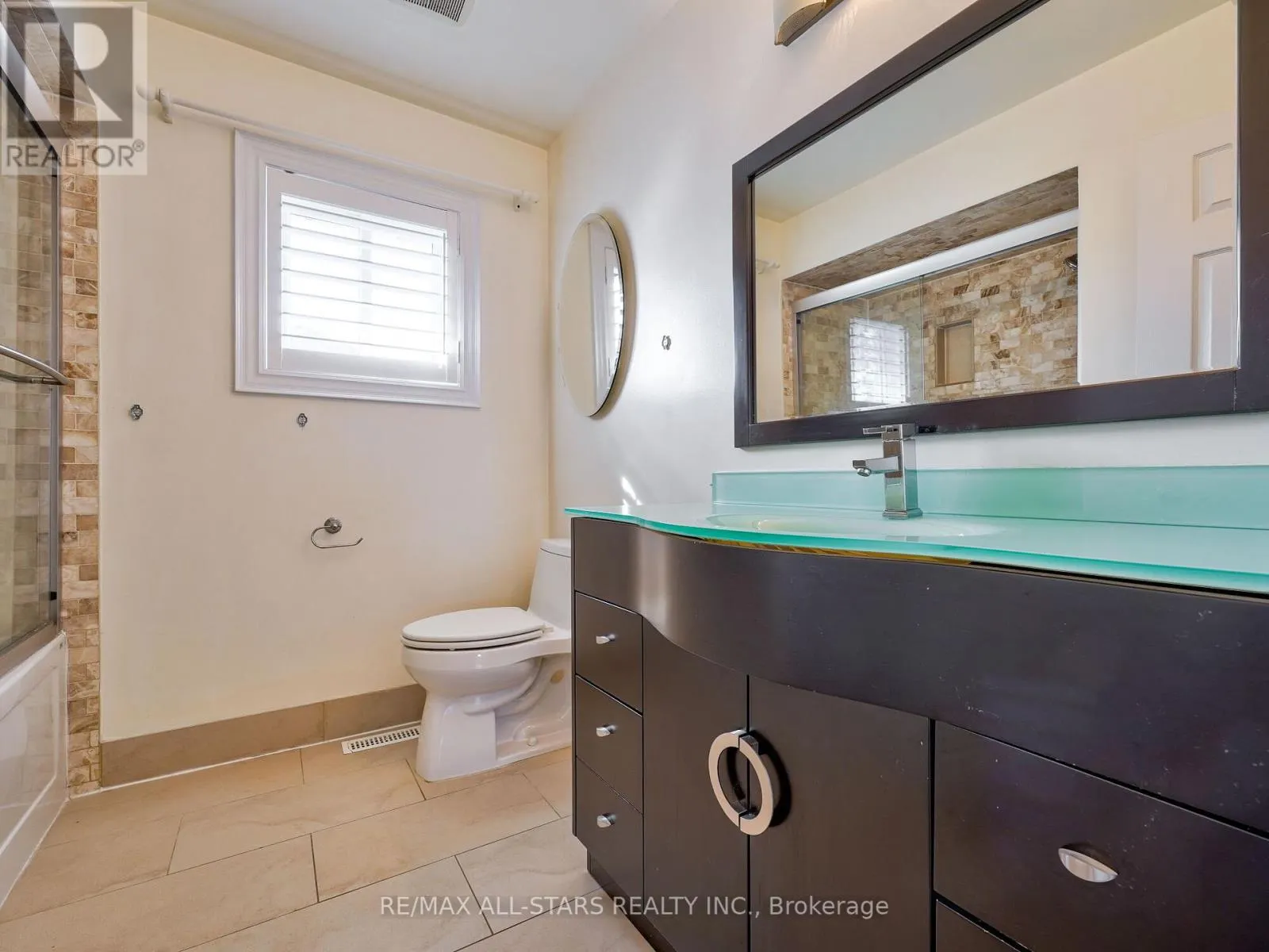 2227 RODICK ROAD