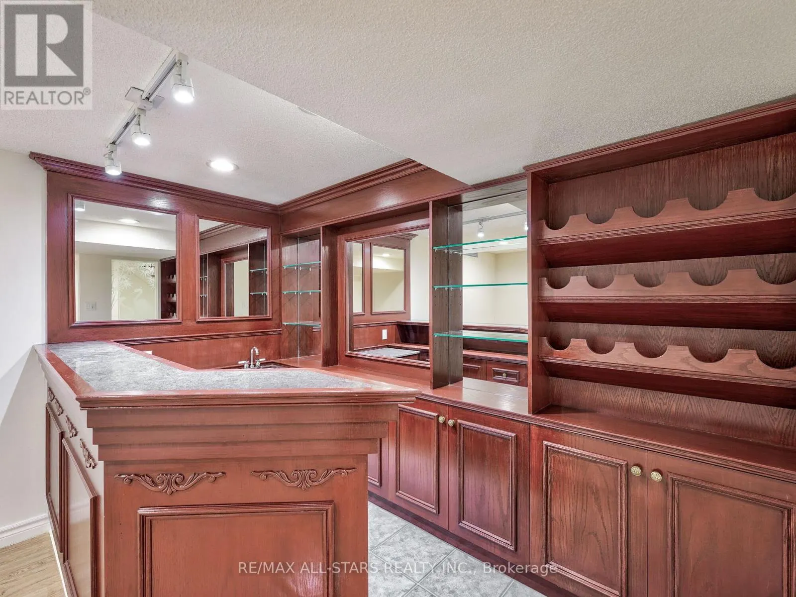 2227 RODICK ROAD