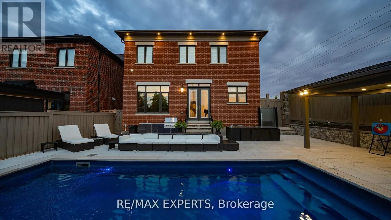 89 ROSSHAVEN CRESCENT