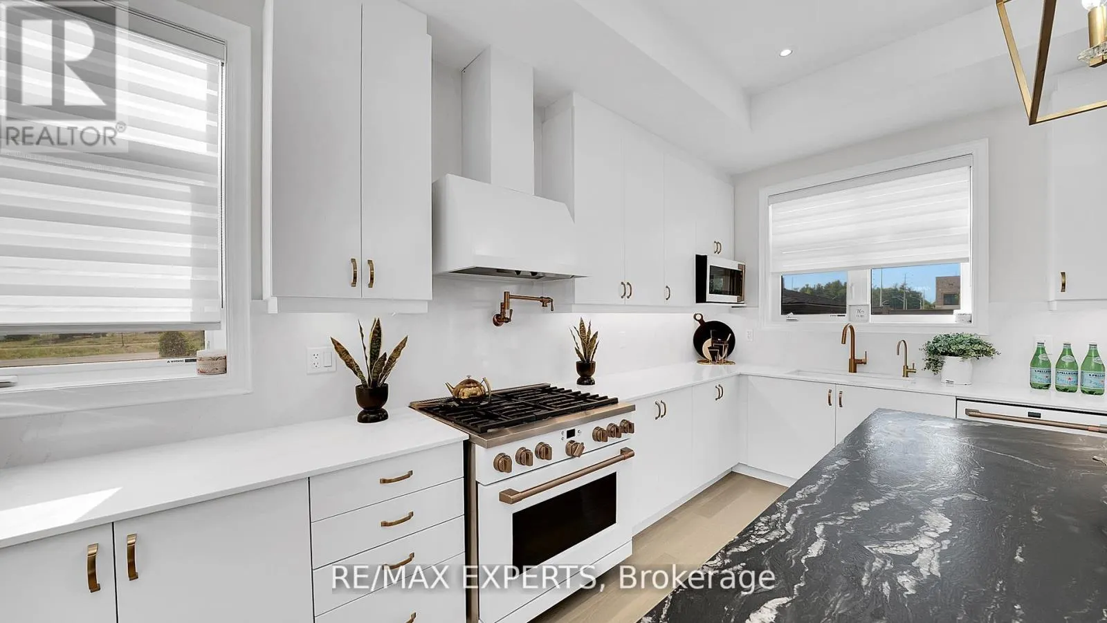 89 ROSSHAVEN CRESCENT