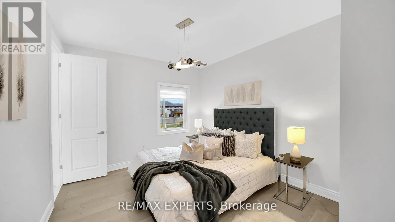89 ROSSHAVEN CRESCENT